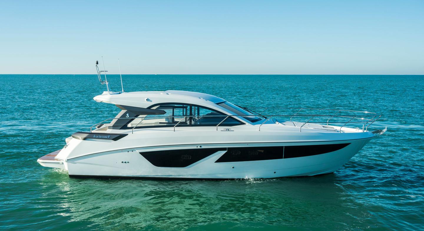 Gran_Turismo_41_Exterior_03