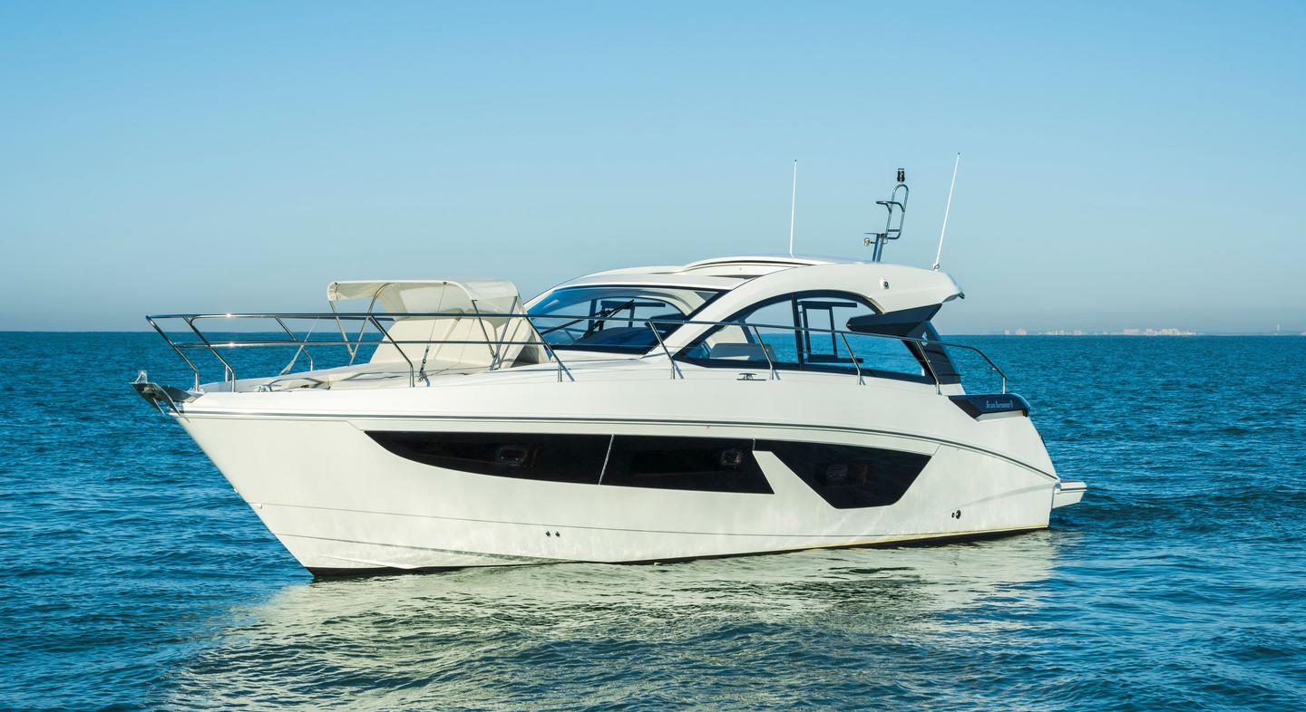 Gran_Turismo_41_Exterior_04