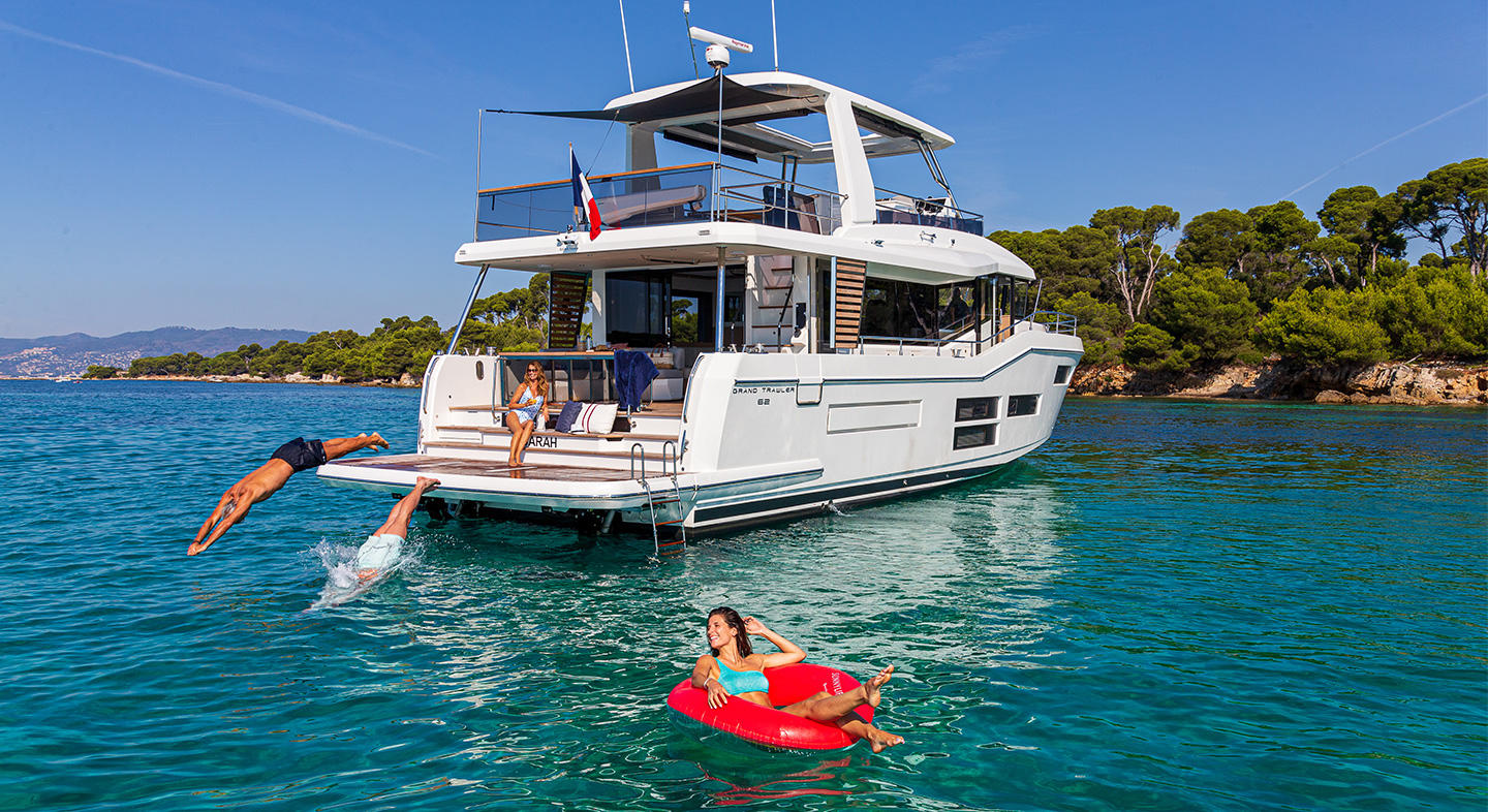 Grand Trawler 62